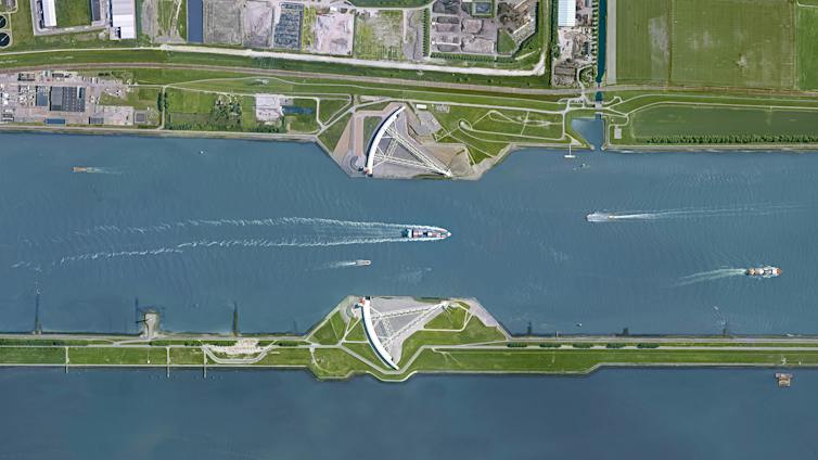 Barrier across canal seen from above